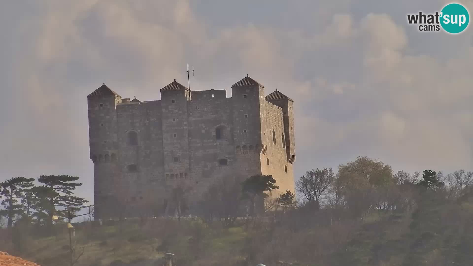 Kamera u živo Senj – Panoramski pogled na senjsku rivu