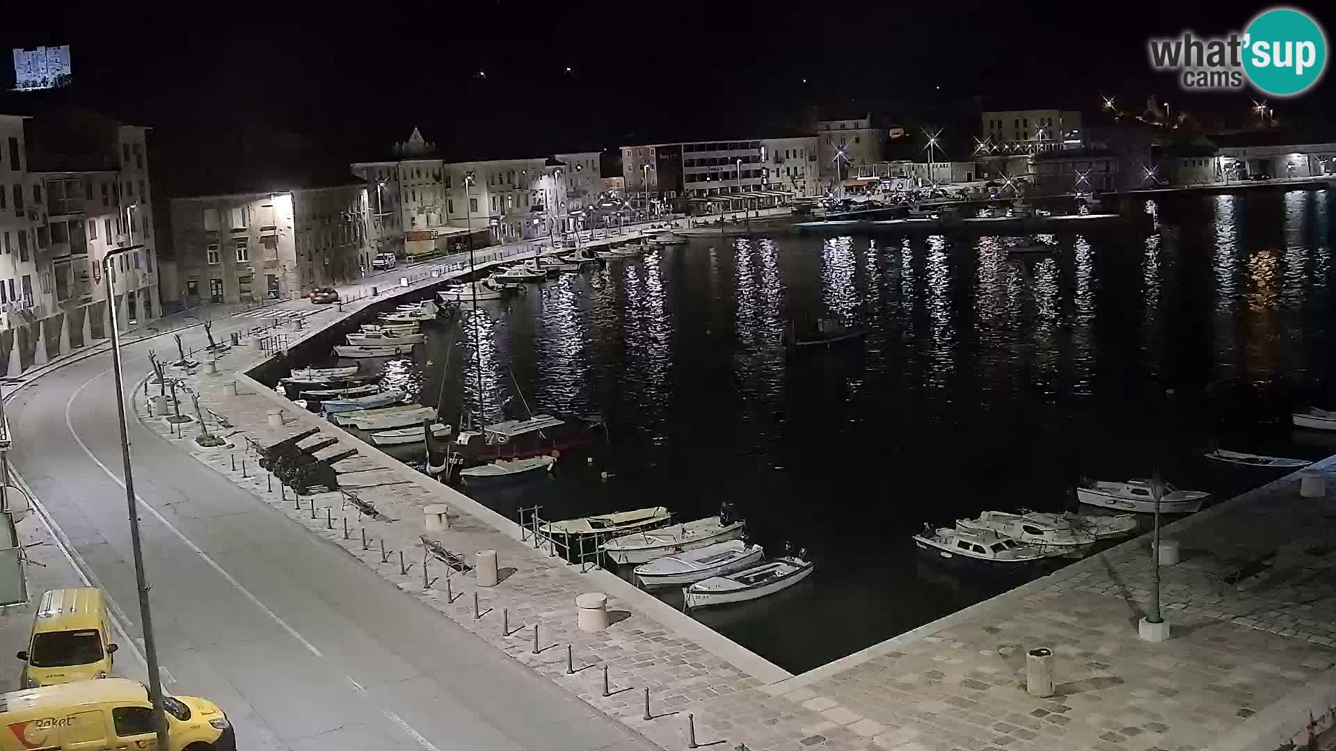 Kamera u živo Senj – Panoramski pogled na senjsku rivu