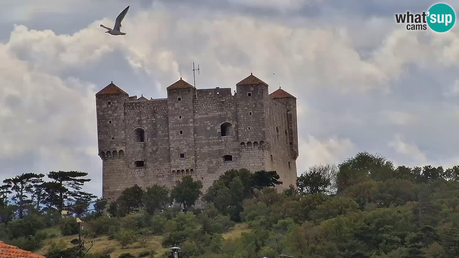 Kamera u živo Senj – Panoramski pogled na senjsku rivu