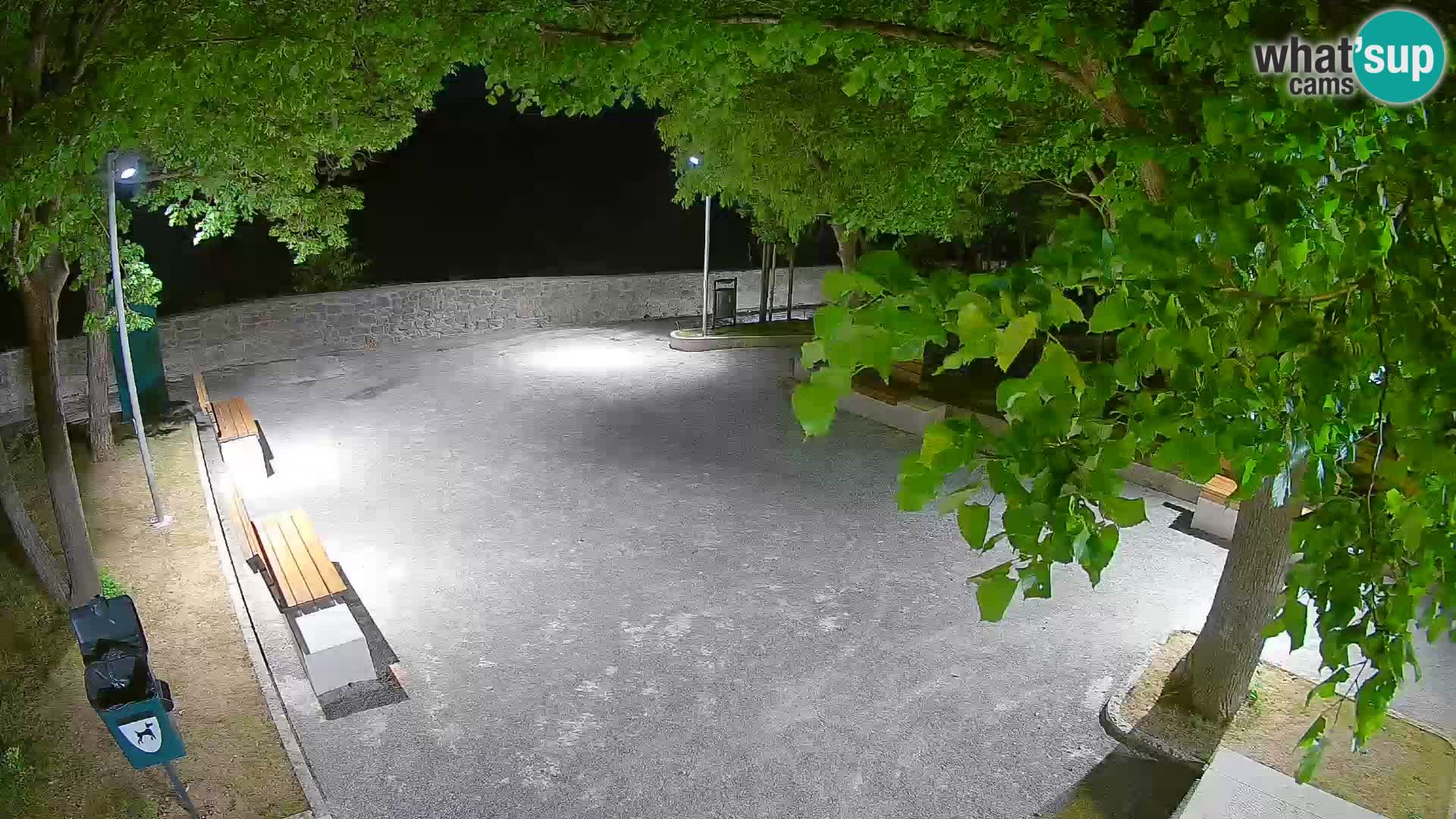 Webcam Senj en direct – Parc des Écrivains et canal du Velebit