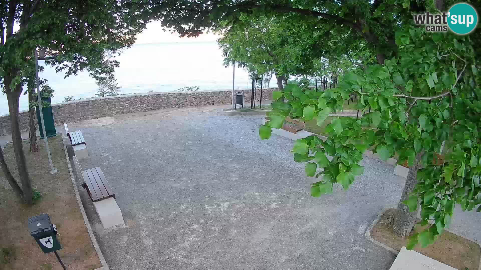 Kamera uživo Senj – Park književnika i Velebitski kanal
