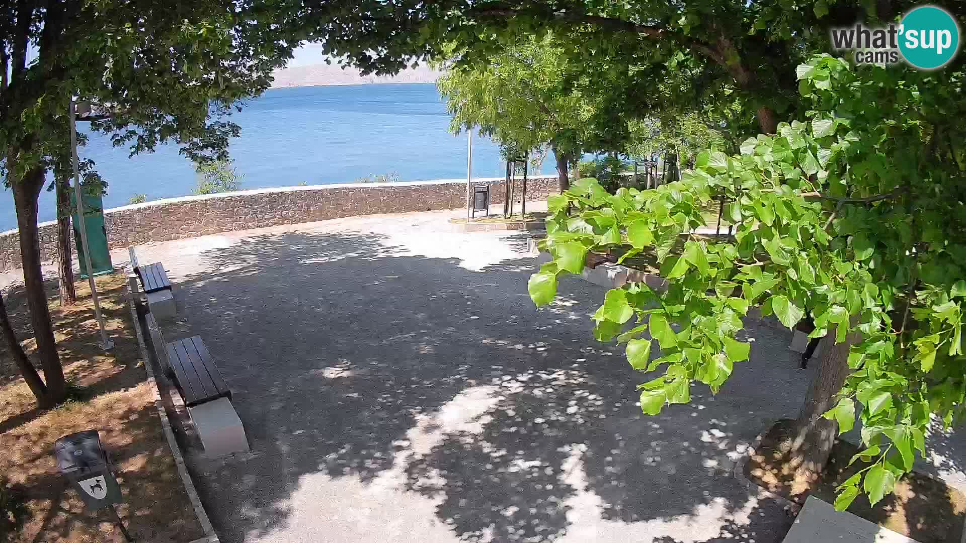 Webcam Senj en direct – Parc des Écrivains et canal du Velebit