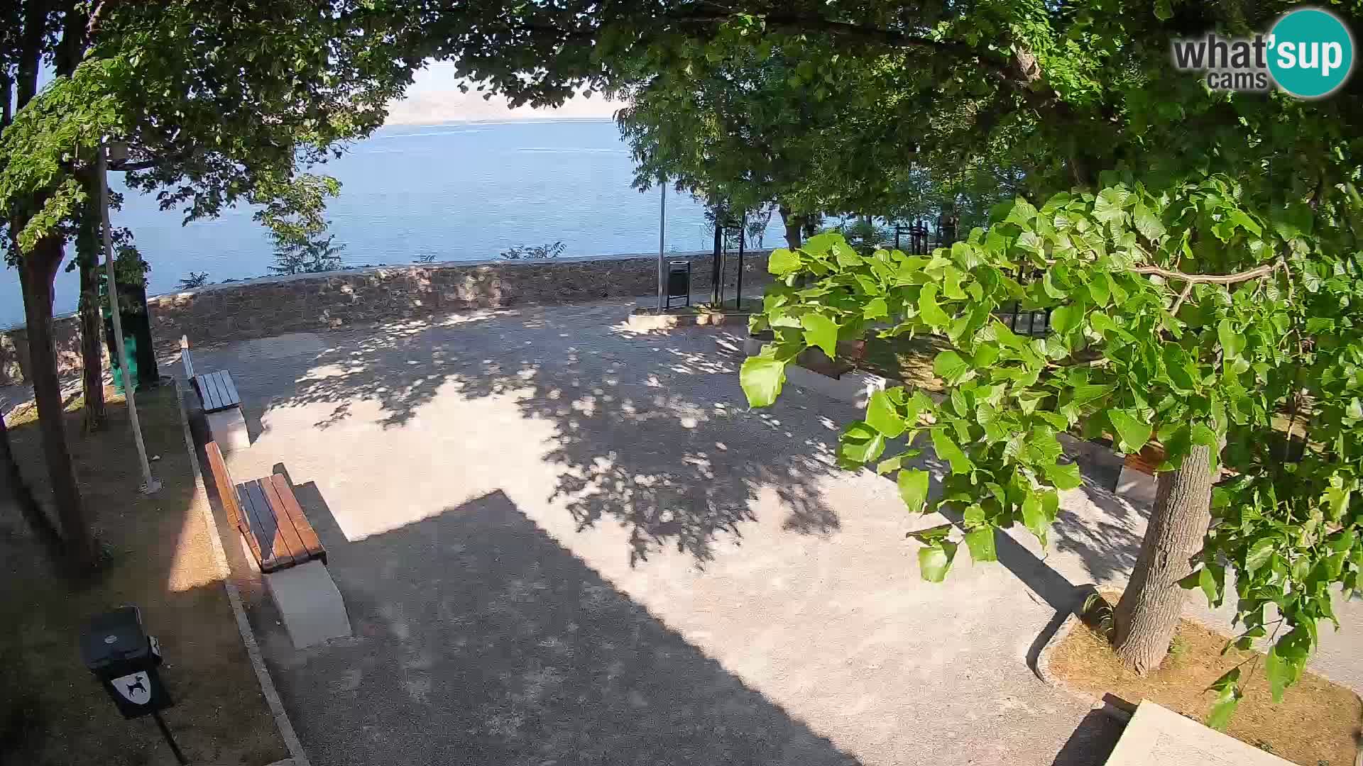 Kamera uživo Senj – Park književnika i Velebitski kanal