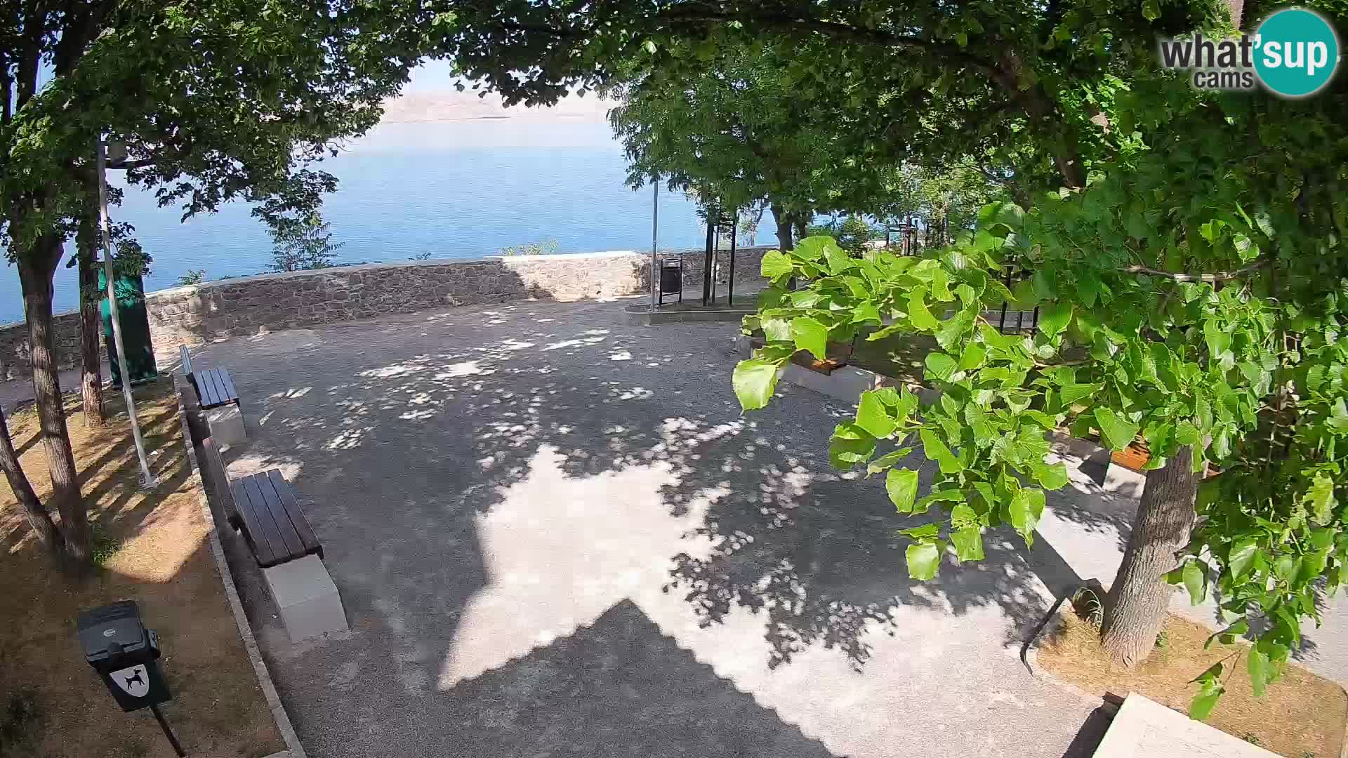 Webcam Senj en direct – Parc des Écrivains et canal du Velebit
