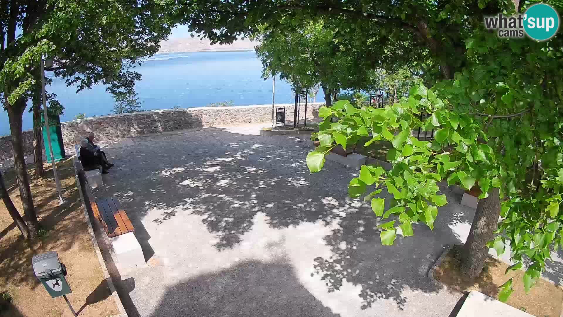 Spletna kamera Senj v živo – Park pisateljev in Velebitski kanal