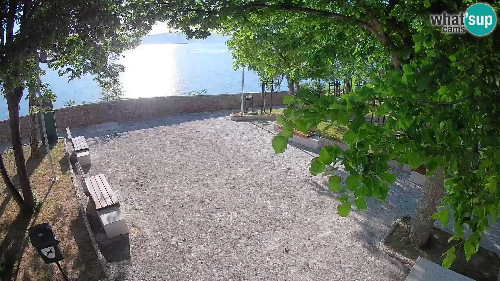 Webcam Senj en direct – Parc des Écrivains et canal du Velebit