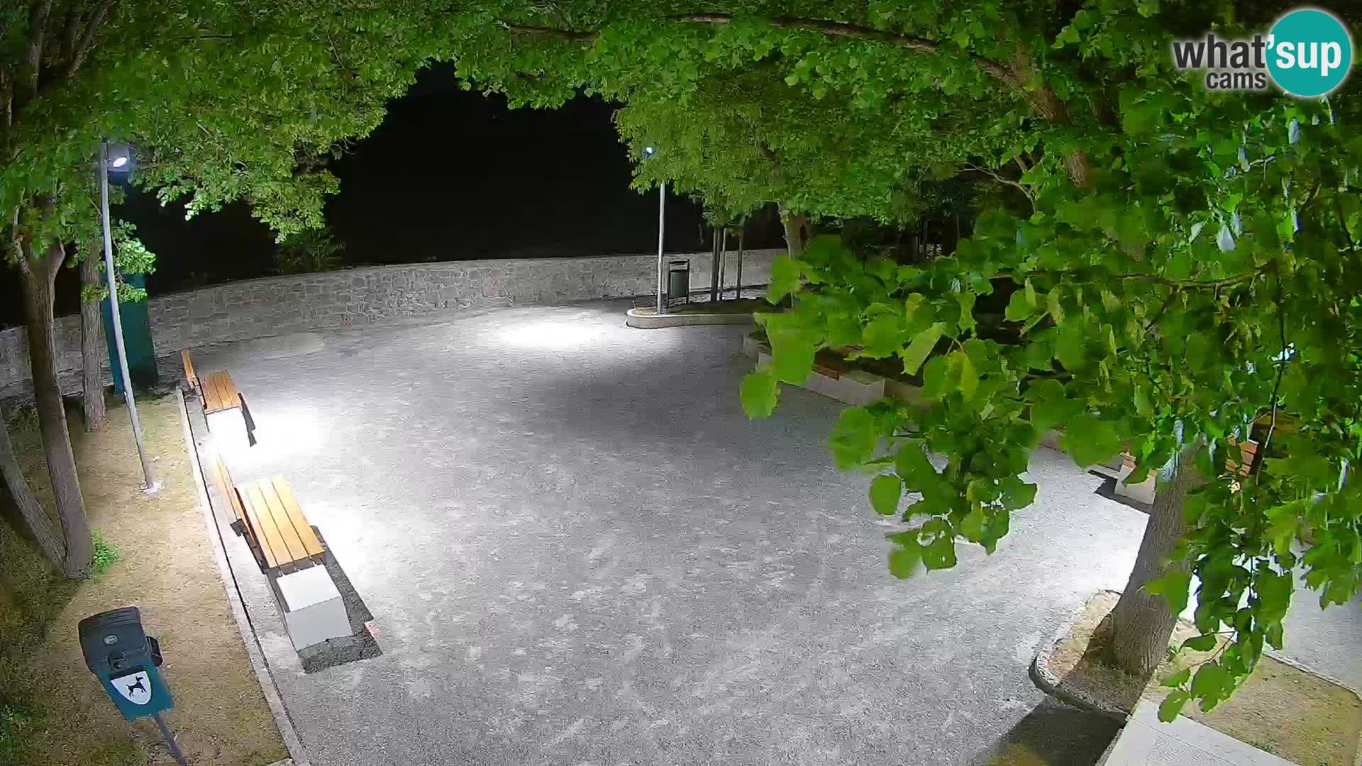 Webcam Senj en direct – Parc des Écrivains et canal du Velebit