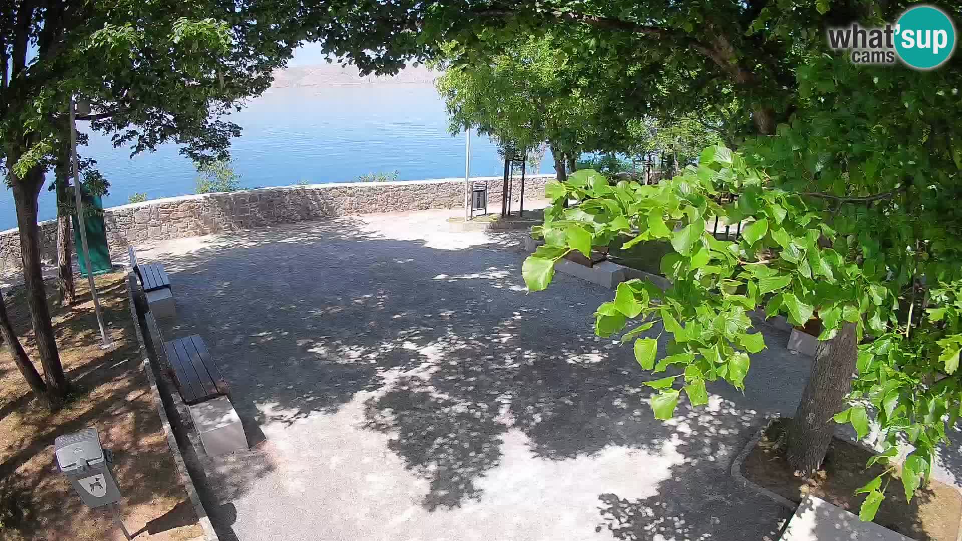 Kamera uživo Senj – Park književnika i Velebitski kanal
