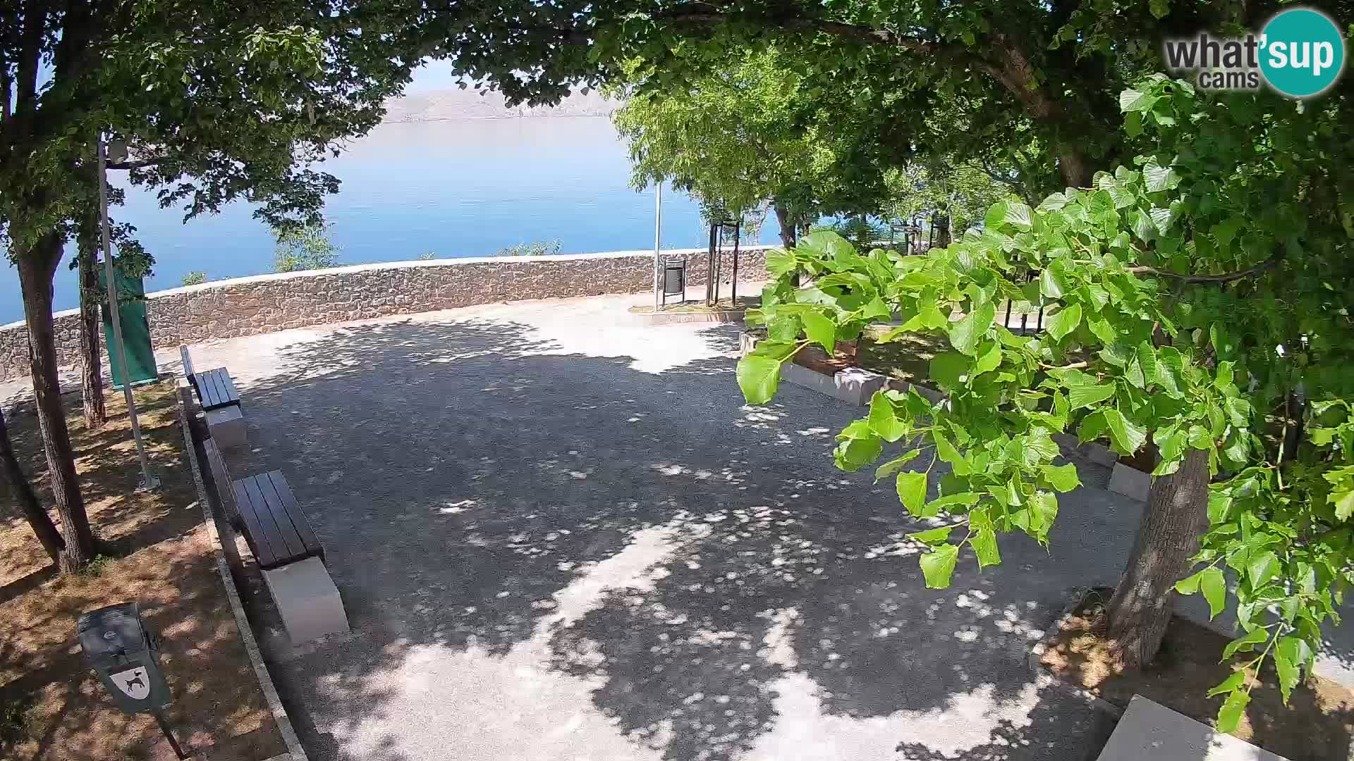 Webcam Senj en direct – Parc des Écrivains et canal du Velebit