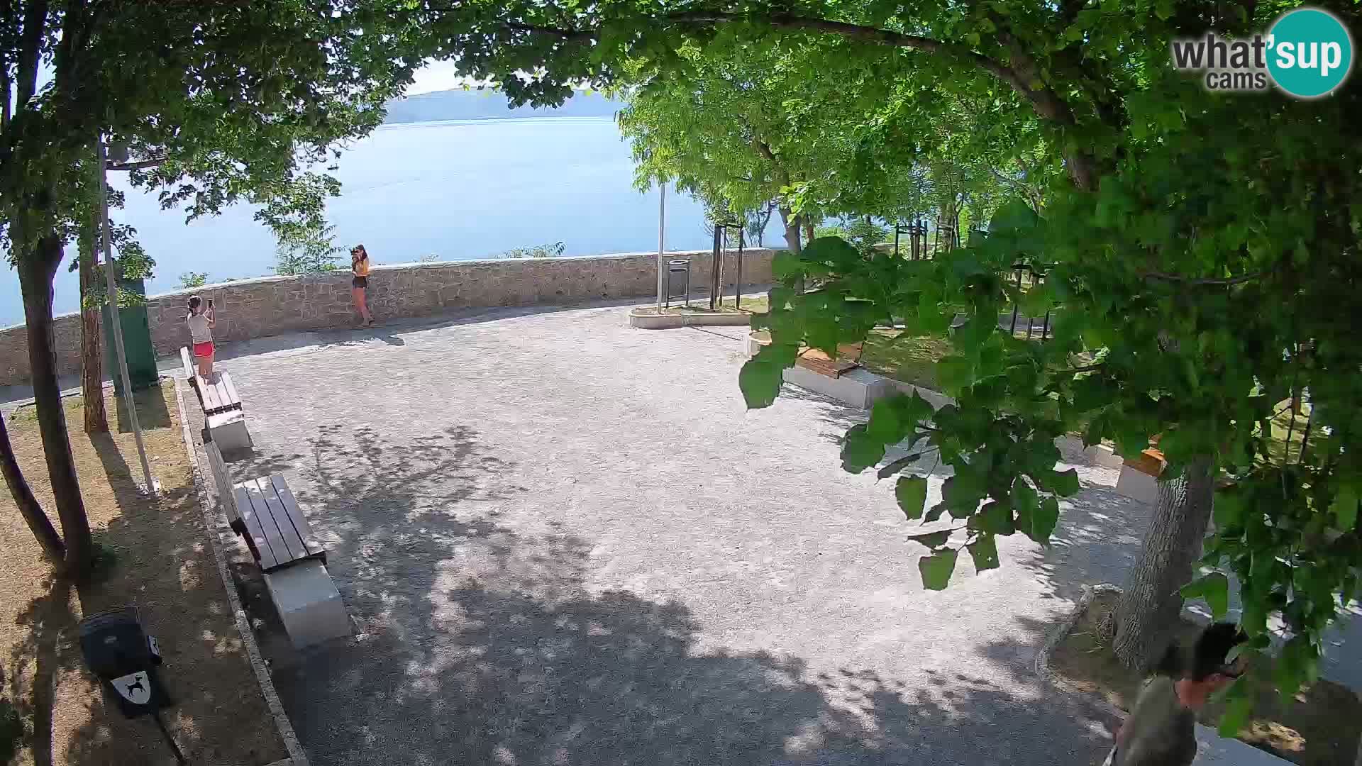 Webcam Senj en direct – Parc des Écrivains et canal du Velebit