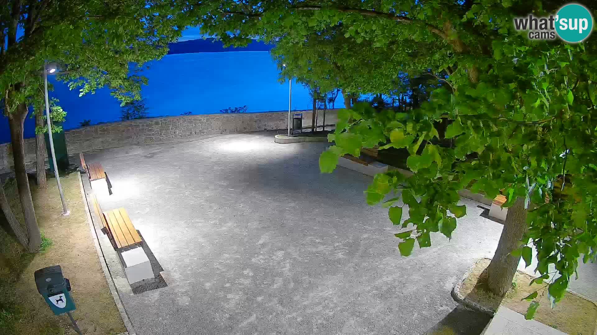 Kamera uživo Senj – Park književnika i Velebitski kanal