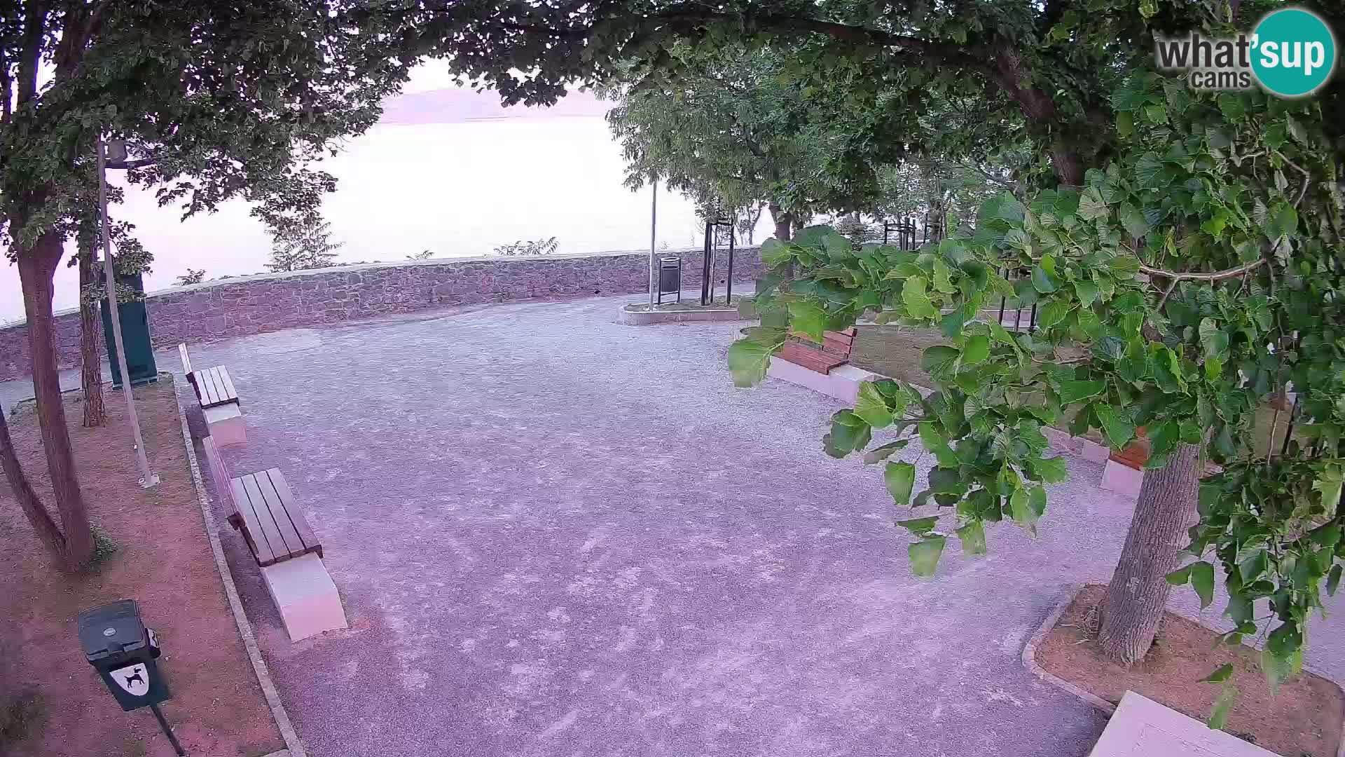 Senj Live Webcam – Schriftstellerpark und Velebit-Kanal