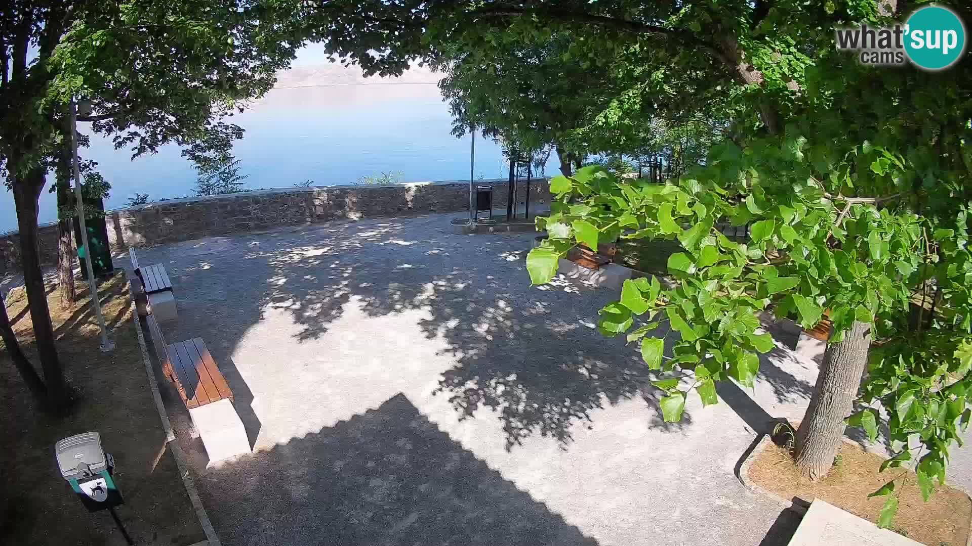 Webcam Senj en direct – Parc des Écrivains et canal du Velebit