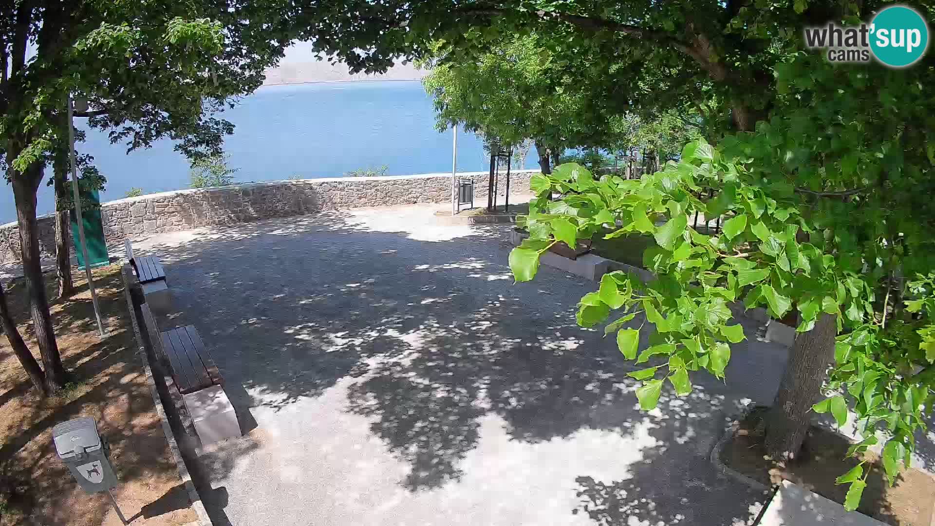Kamera uživo Senj – Park književnika i Velebitski kanal