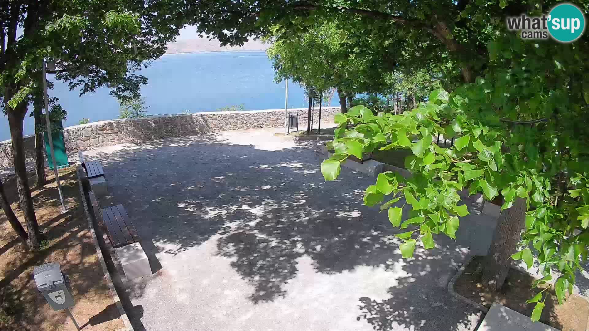 Kamera uživo Senj – Park književnika i Velebitski kanal