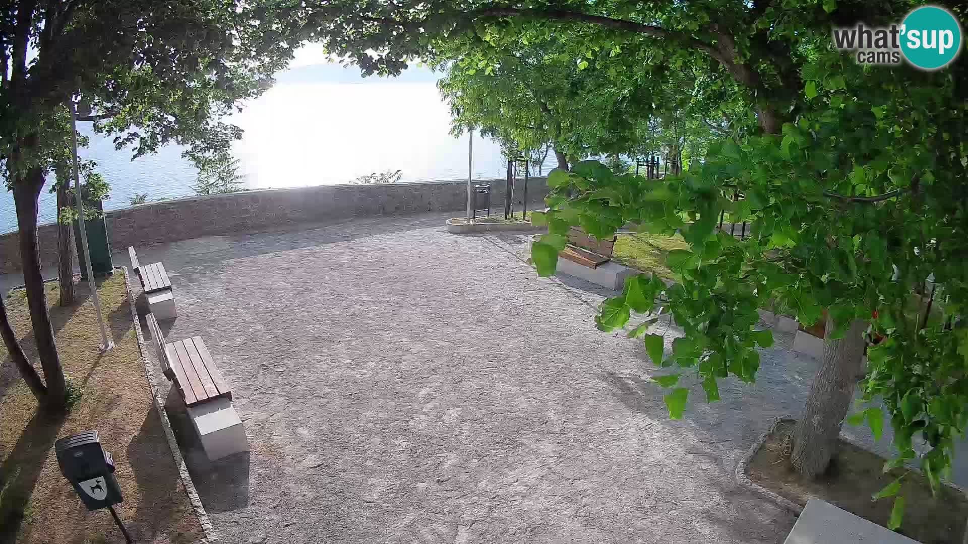 Kamera uživo Senj – Park književnika i Velebitski kanal