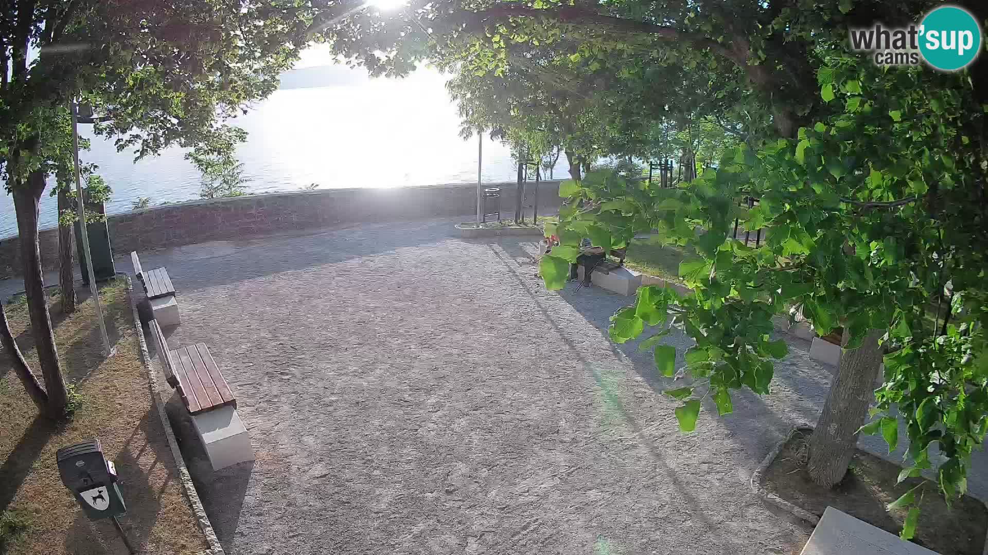 Webcam Senj en direct – Parc des Écrivains et canal du Velebit