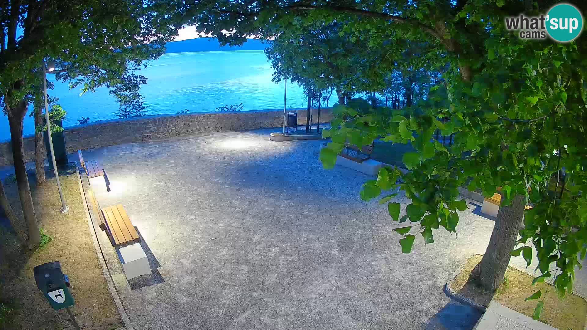 Kamera uživo Senj – Park književnika i Velebitski kanal