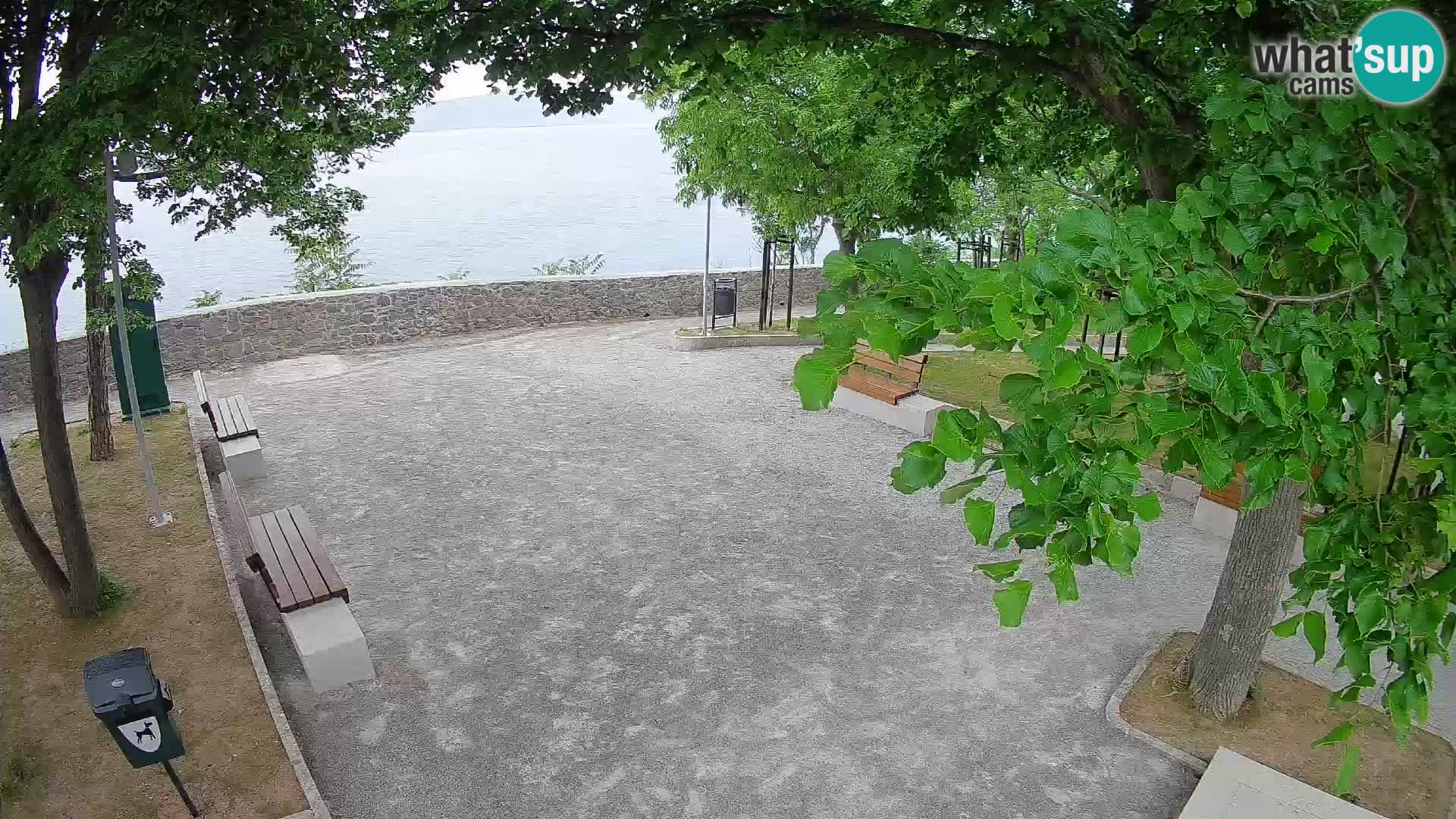 Spletna kamera Senj v živo – Park pisateljev in Velebitski kanal