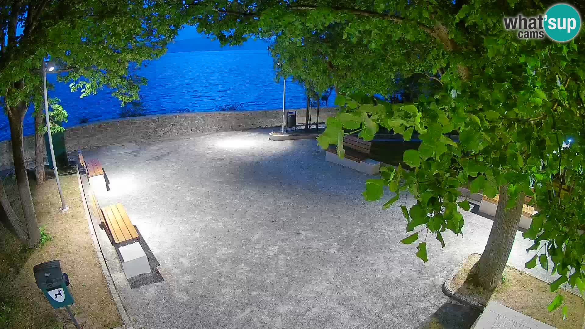 Kamera uživo Senj – Park književnika i Velebitski kanal