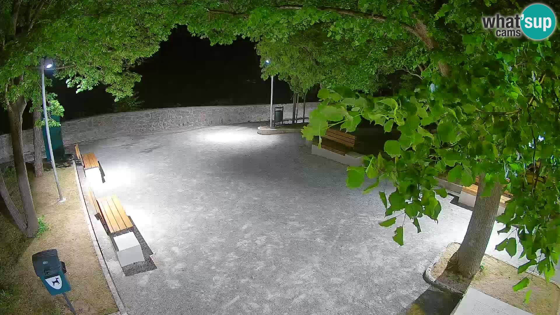 Kamera uživo Senj – Park književnika i Velebitski kanal