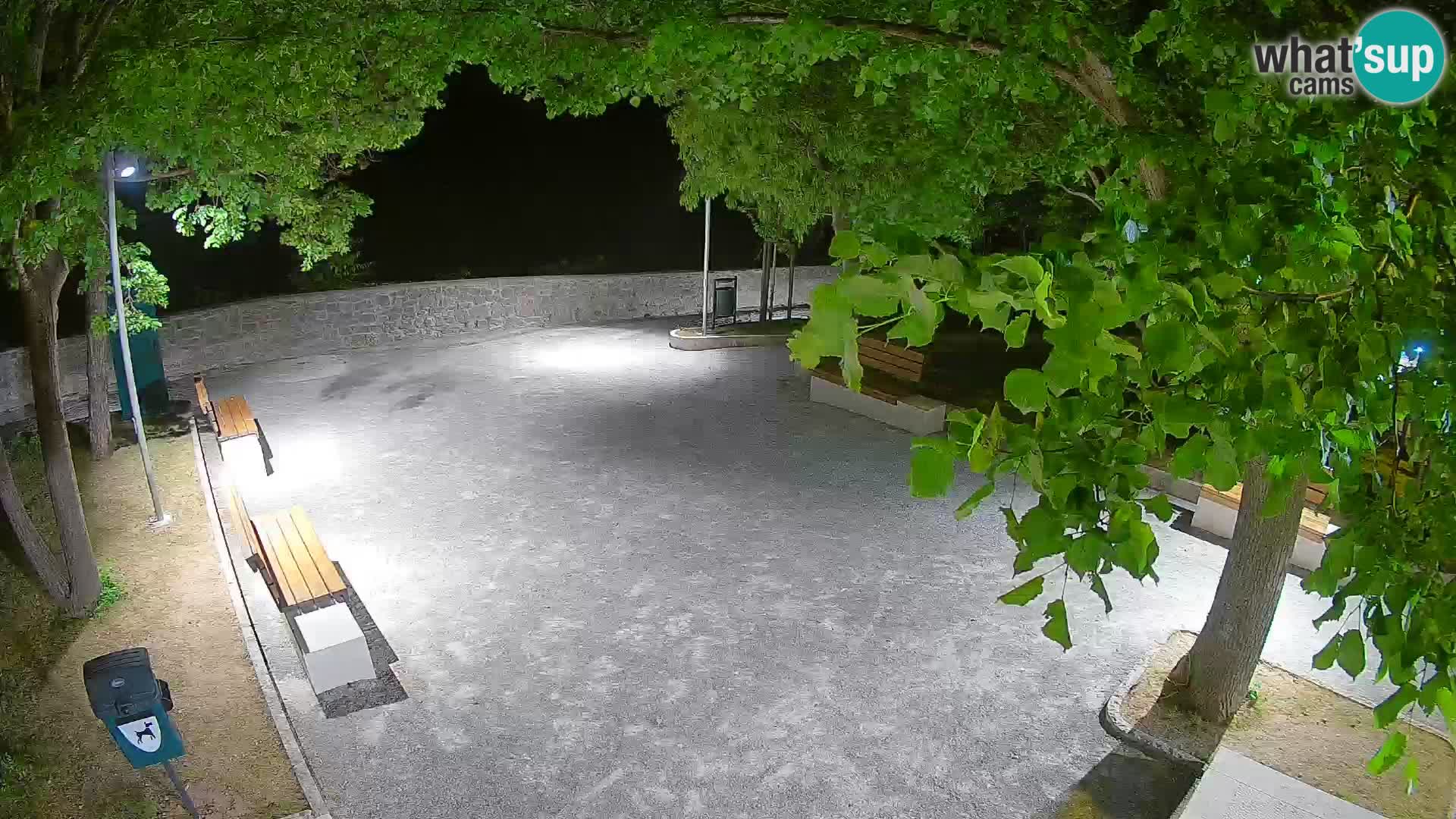 Kamera uživo Senj – Park književnika i Velebitski kanal