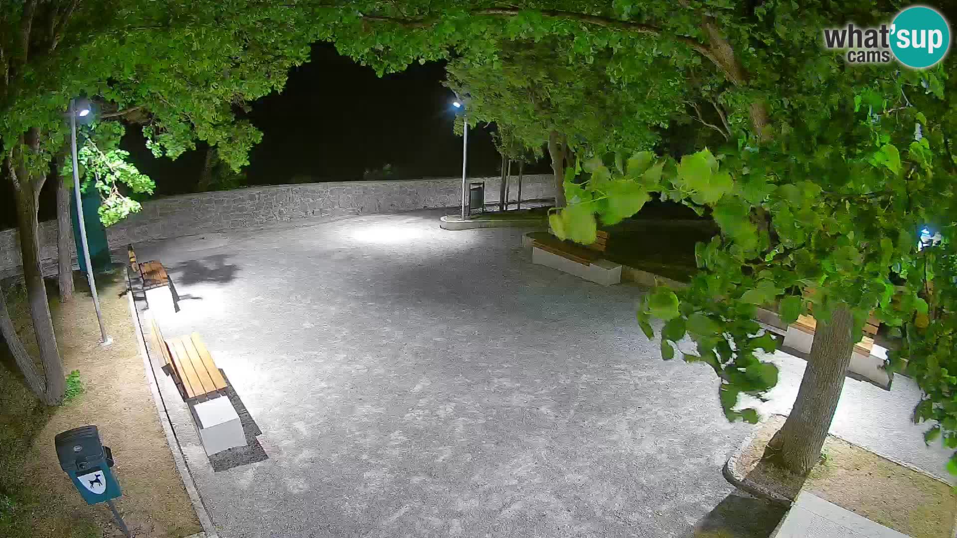 Webcam Senj en direct – Parc des Écrivains et canal du Velebit