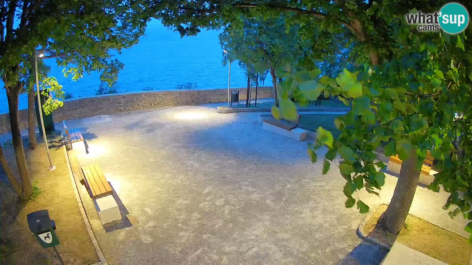 Webcam Senj en direct – Parc des Écrivains et canal du Velebit