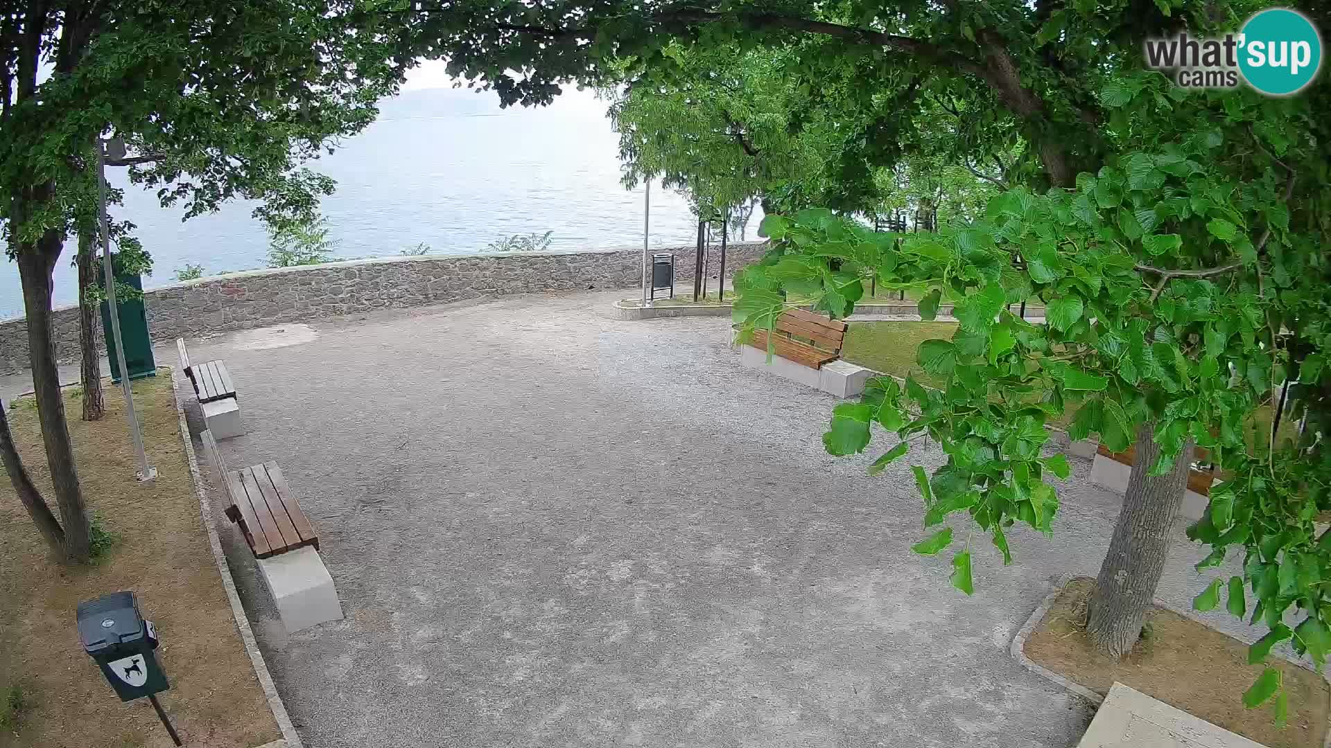 Spletna kamera Senj v živo – Park pisateljev in Velebitski kanal