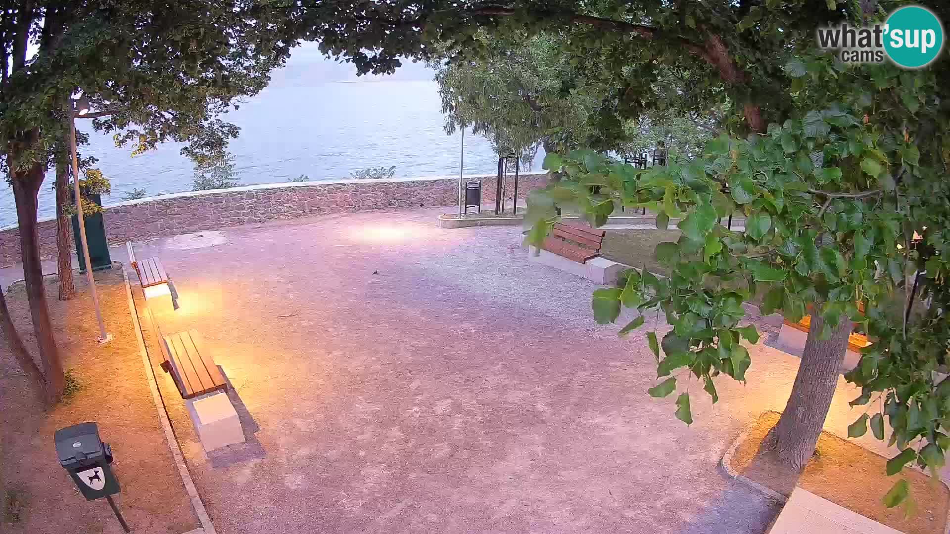 Senj Live Webcam – Schriftstellerpark und Velebit-Kanal
