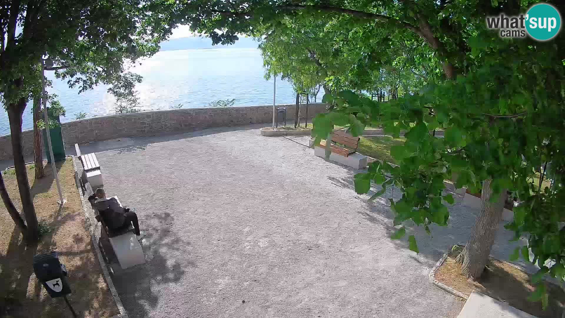 Spletna kamera Senj v živo – Park pisateljev in Velebitski kanal
