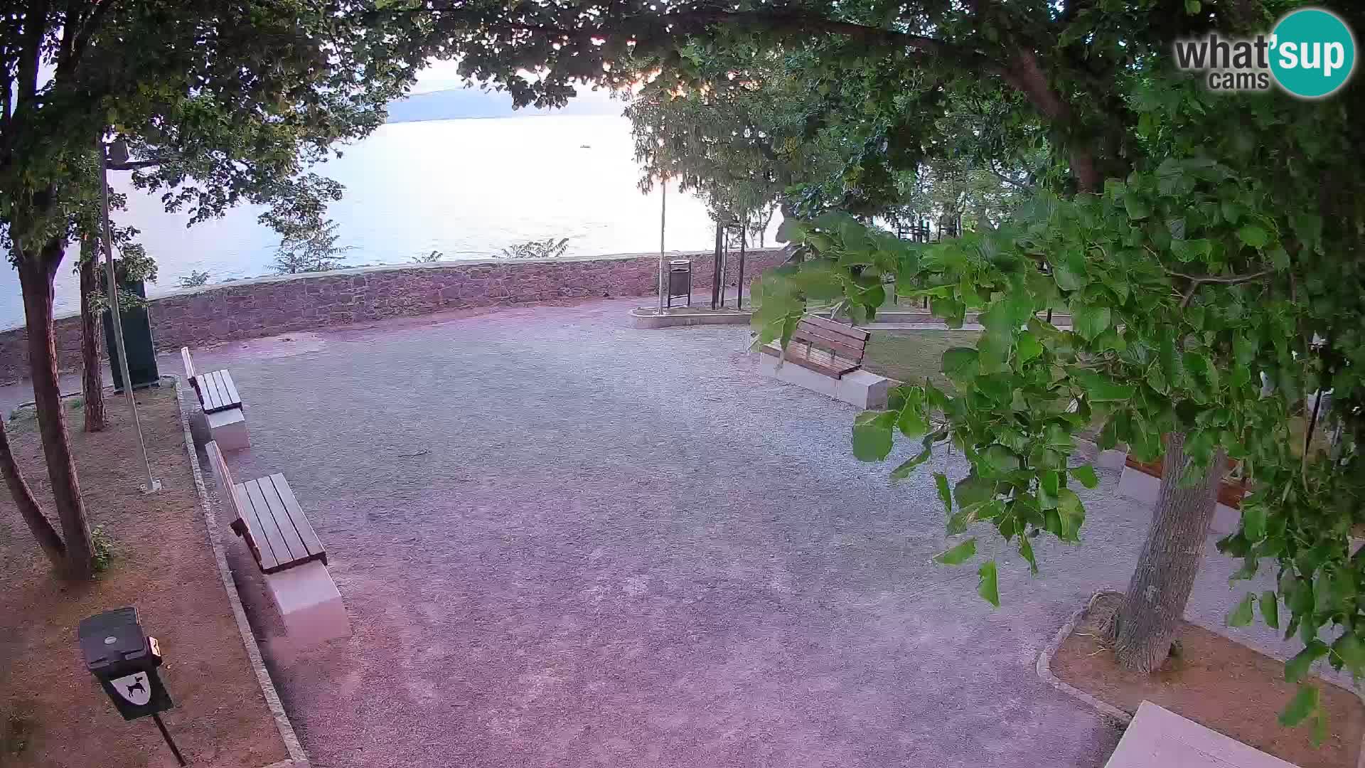 Webcam Senj en direct – Parc des Écrivains et canal du Velebit