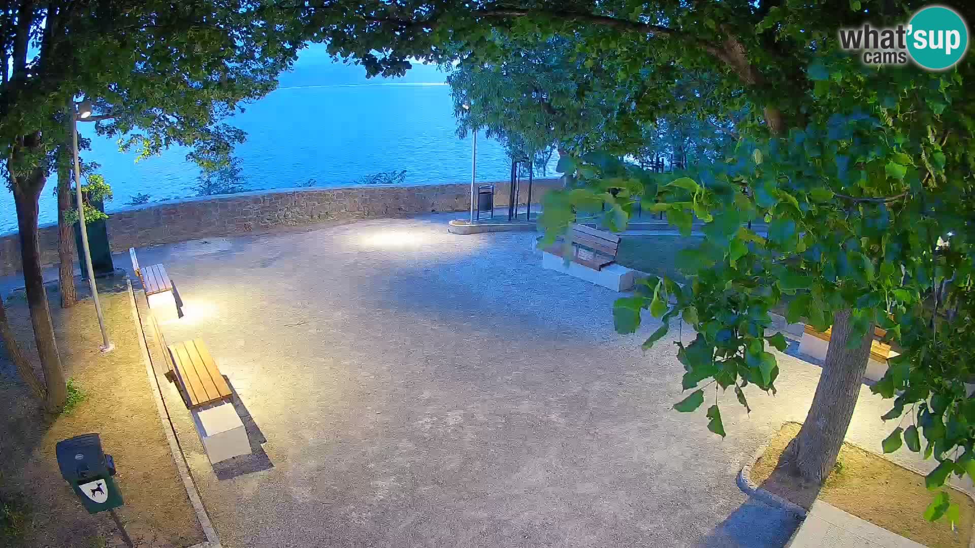 Webcam Senj en direct – Parc des Écrivains et canal du Velebit