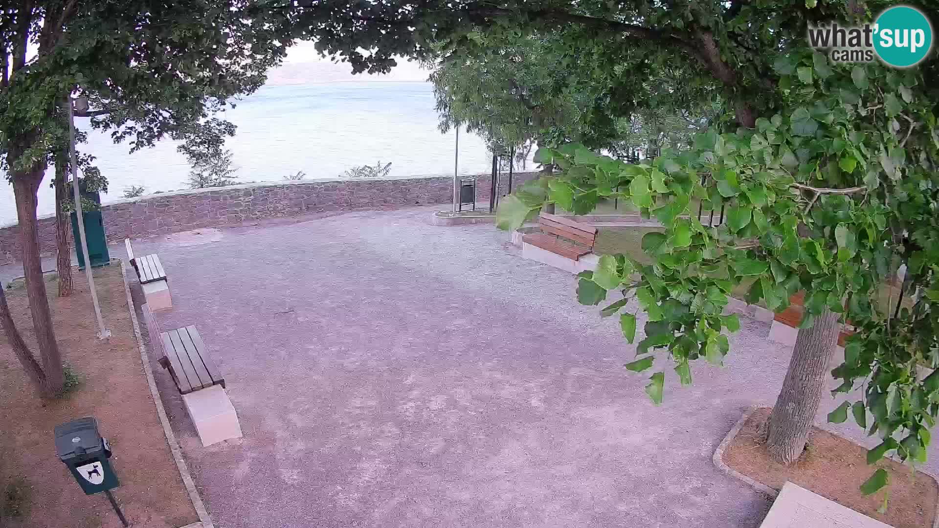 Kamera uživo Senj – Park književnika i Velebitski kanal