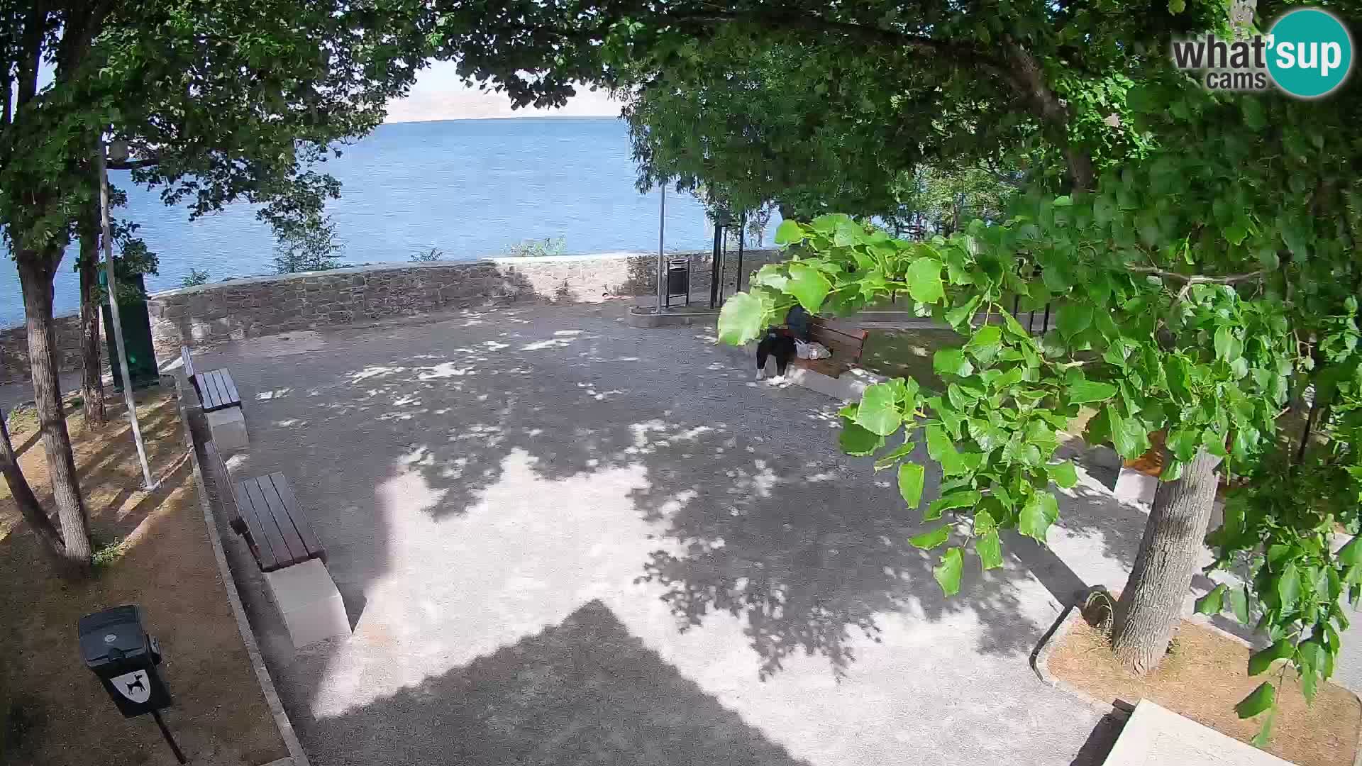Spletna kamera Senj v živo – Park pisateljev in Velebitski kanal