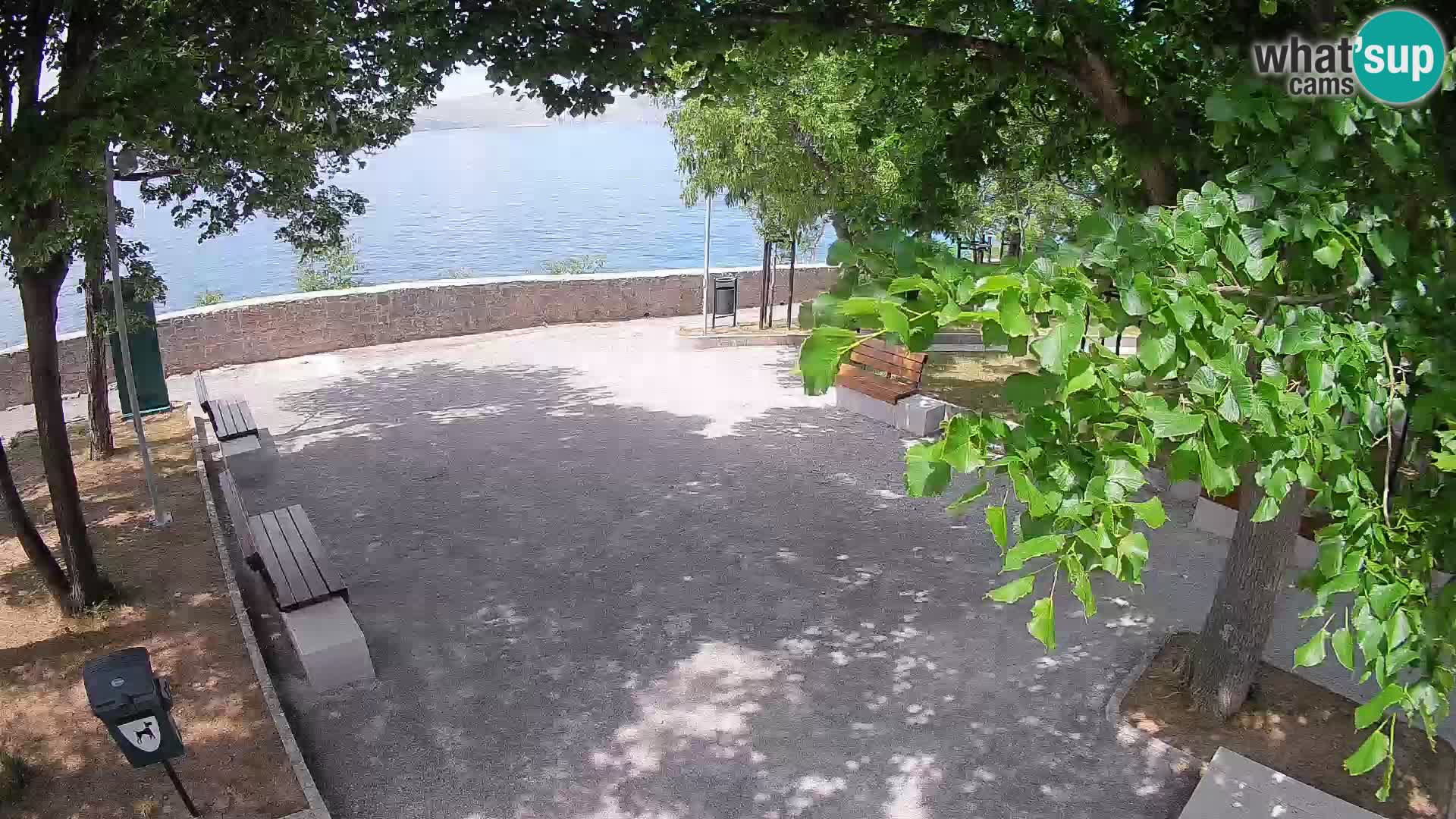 Spletna kamera Senj v živo – Park pisateljev in Velebitski kanal