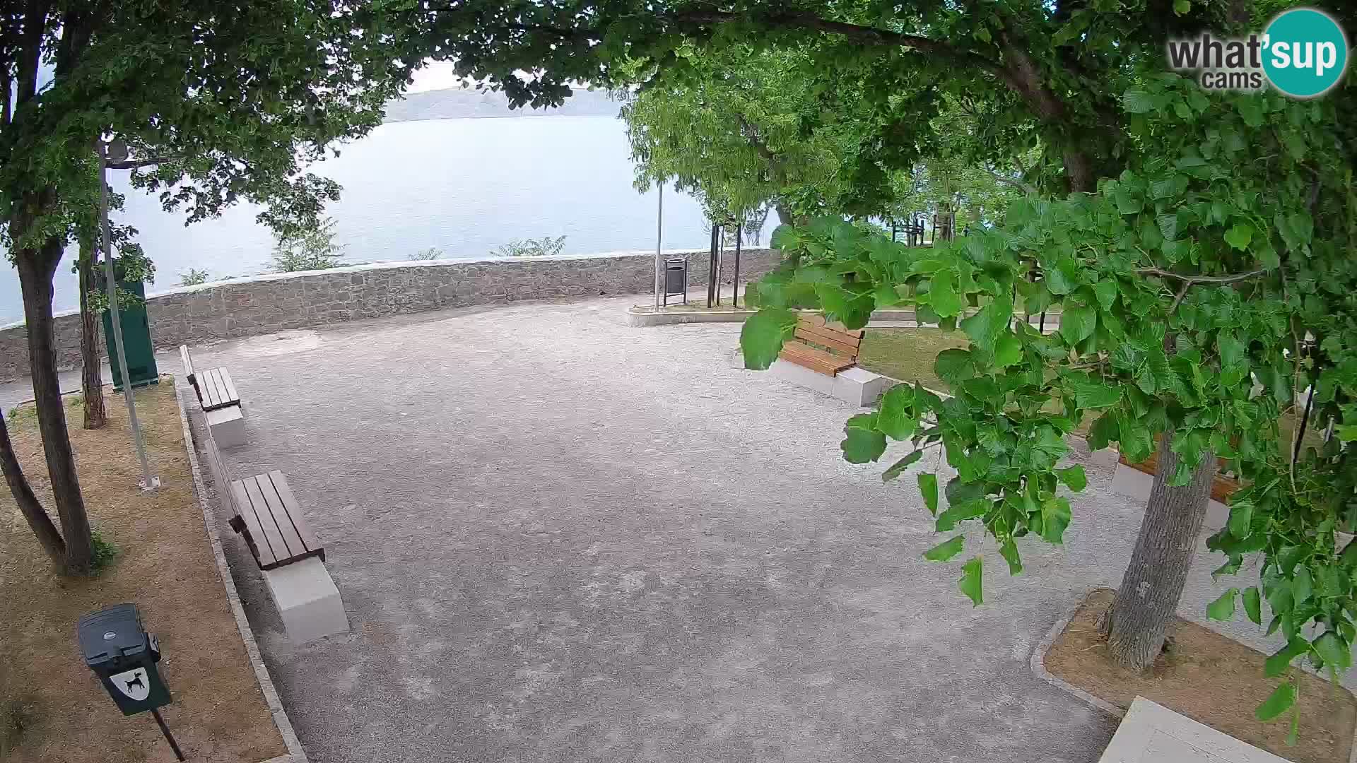 Kamera uživo Senj – Park književnika i Velebitski kanal