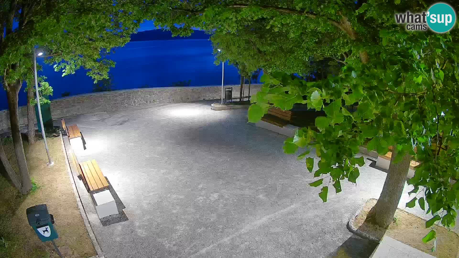 Kamera uživo Senj – Park književnika i Velebitski kanal