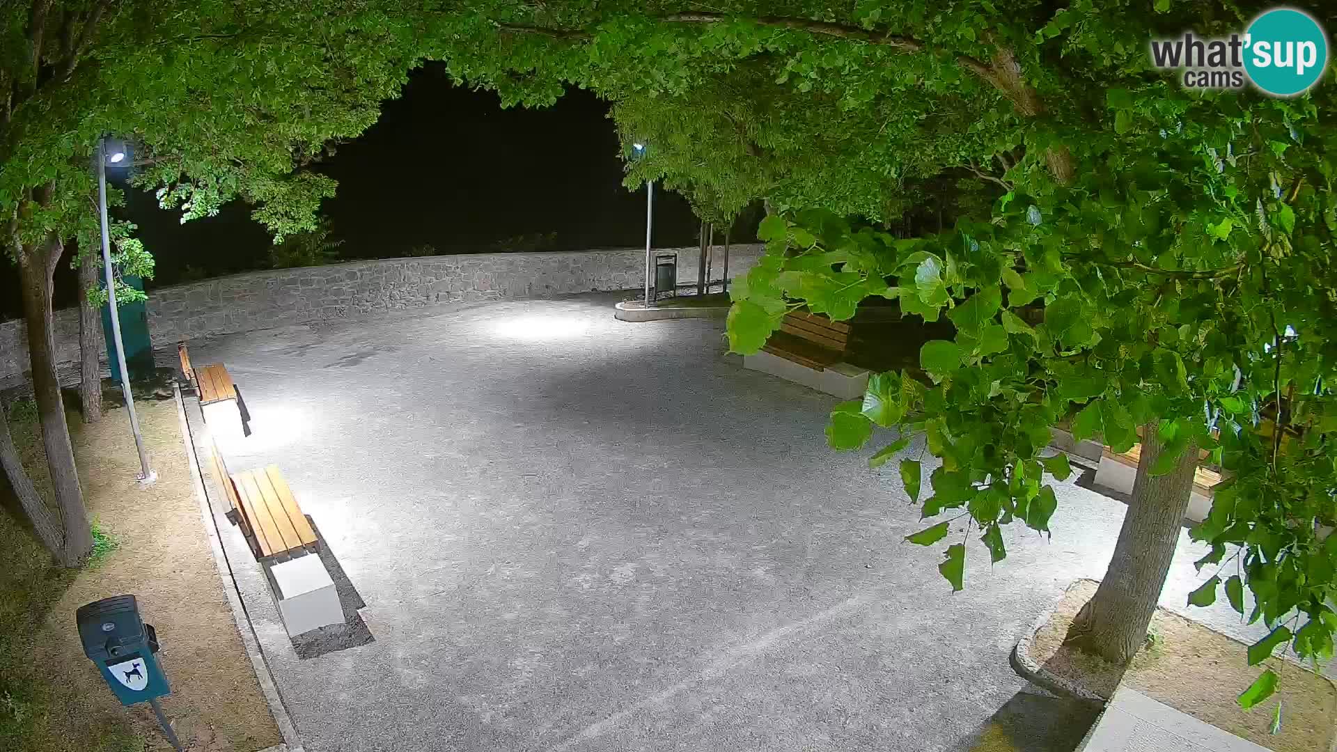 Webcam Senj en direct – Parc des Écrivains et canal du Velebit