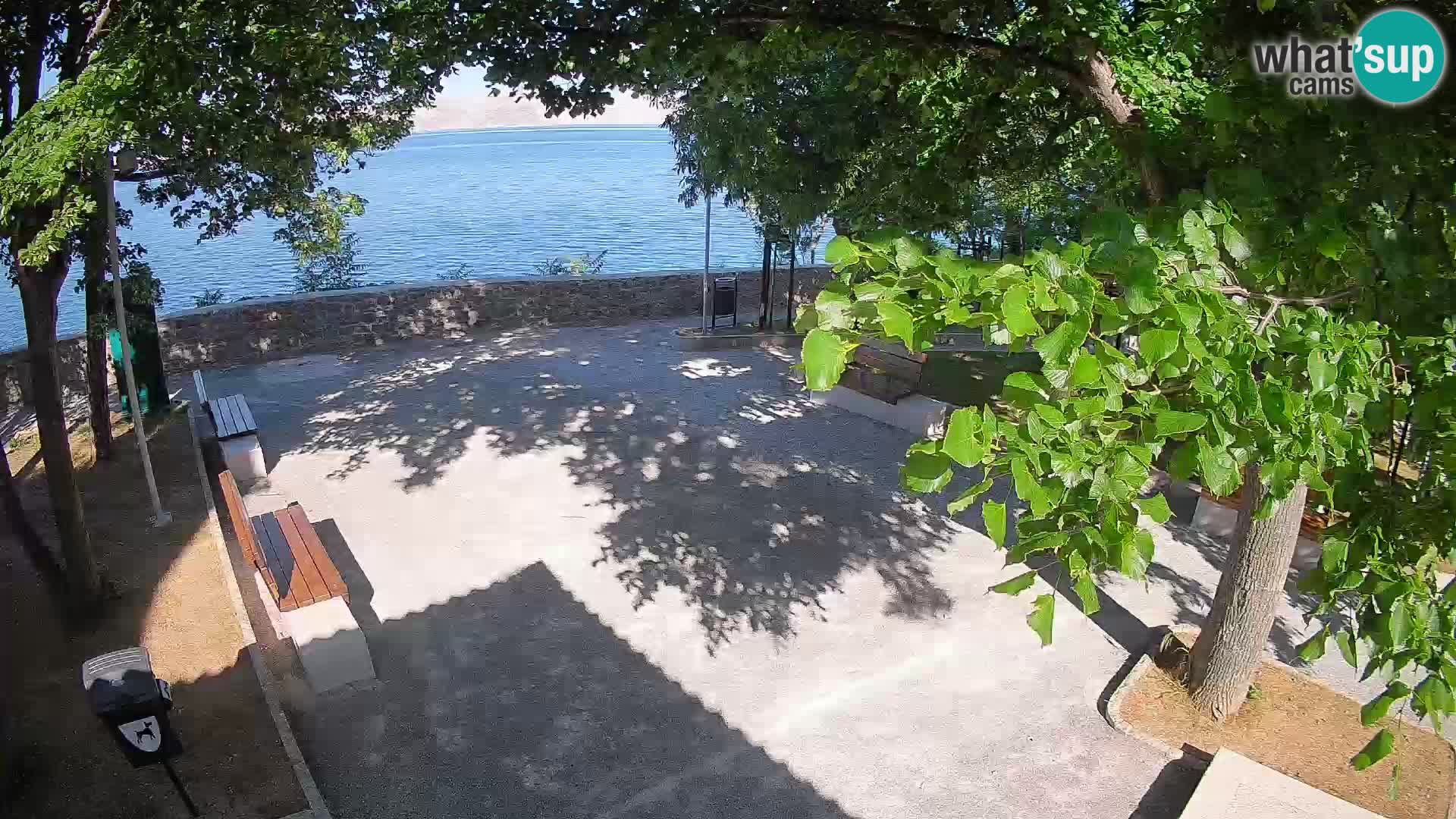 Webcam Senj en direct – Parc des Écrivains et canal du Velebit