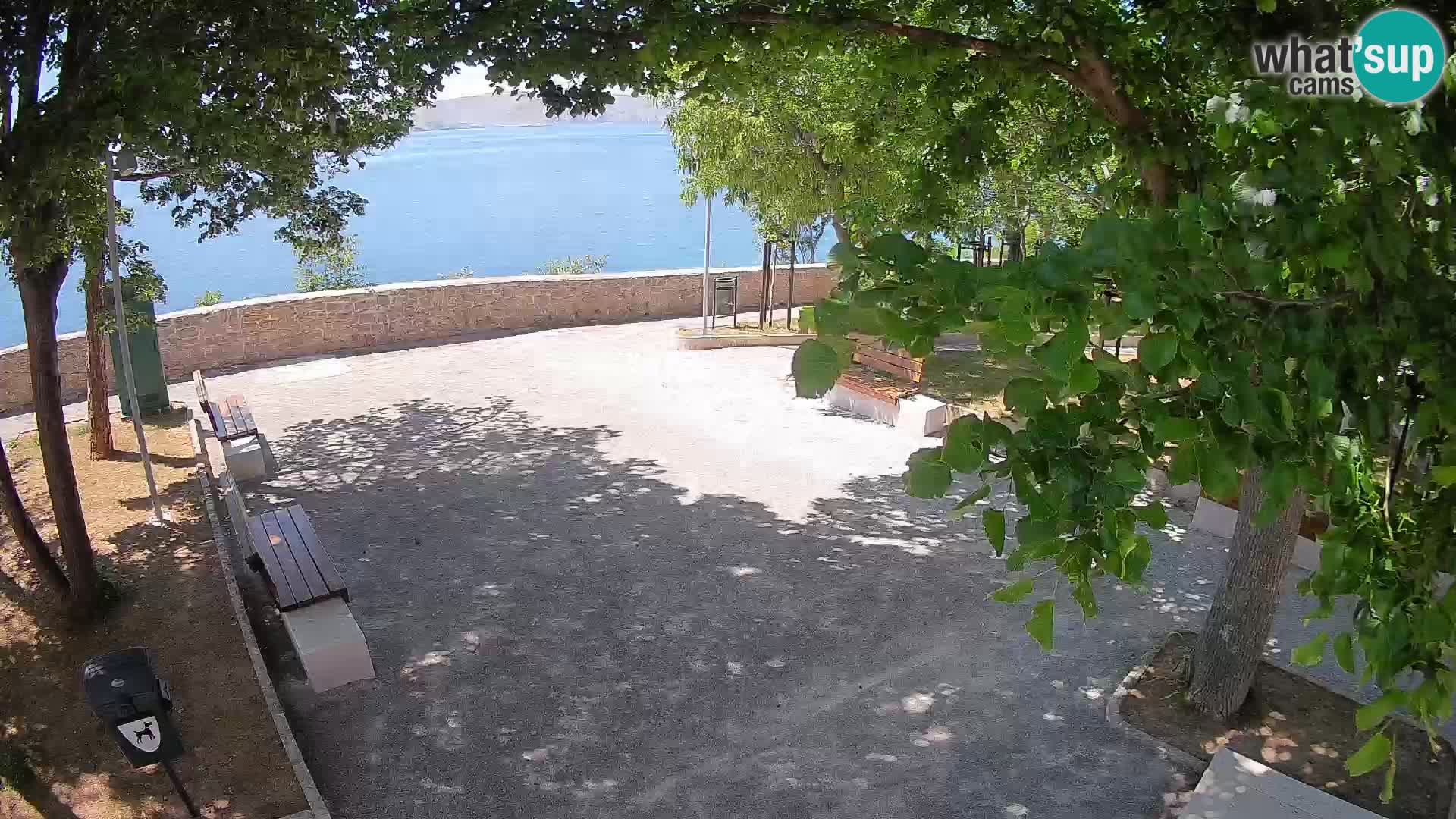 Webcam Senj en direct – Parc des Écrivains et canal du Velebit