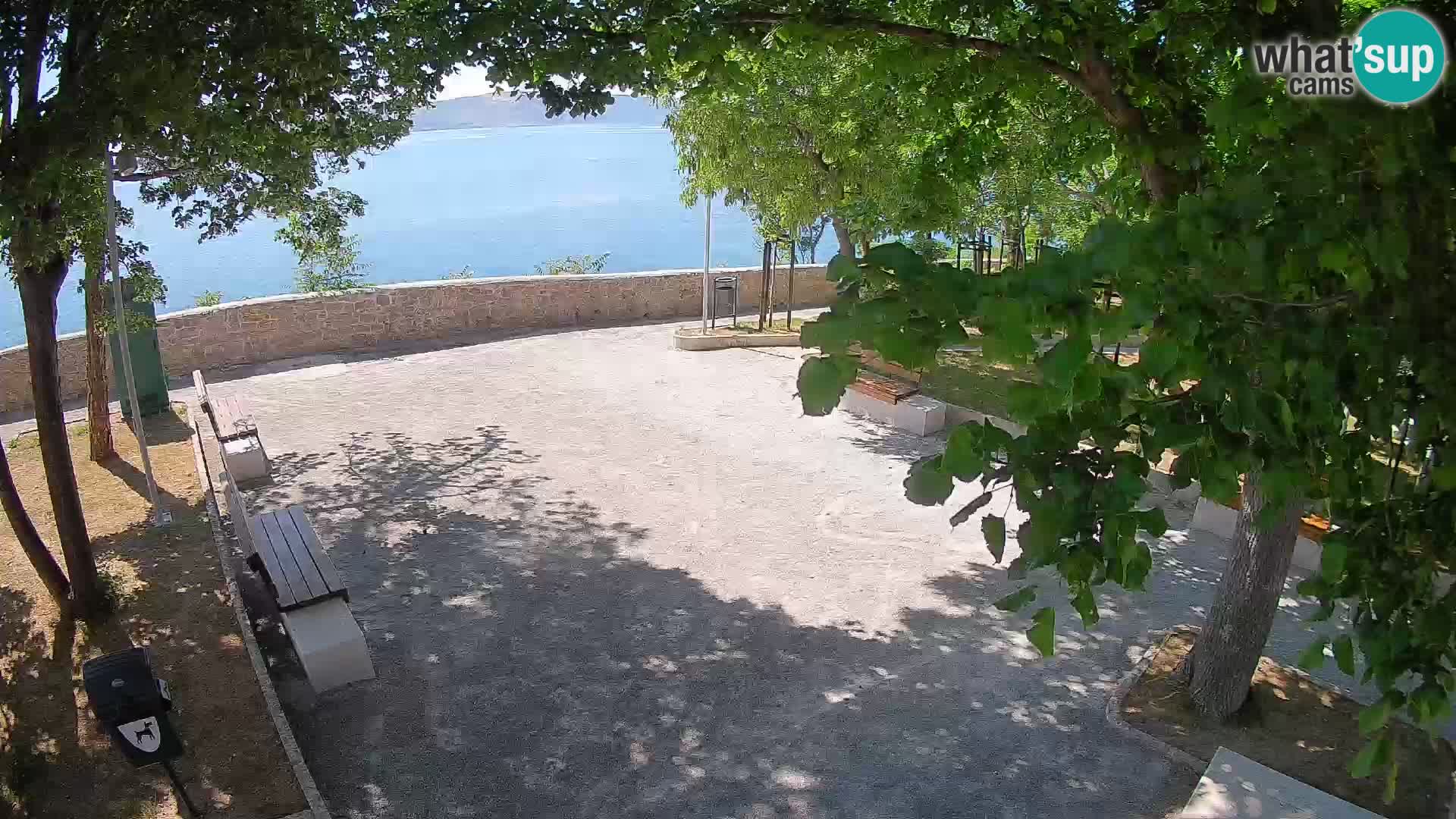Kamera uživo Senj – Park književnika i Velebitski kanal