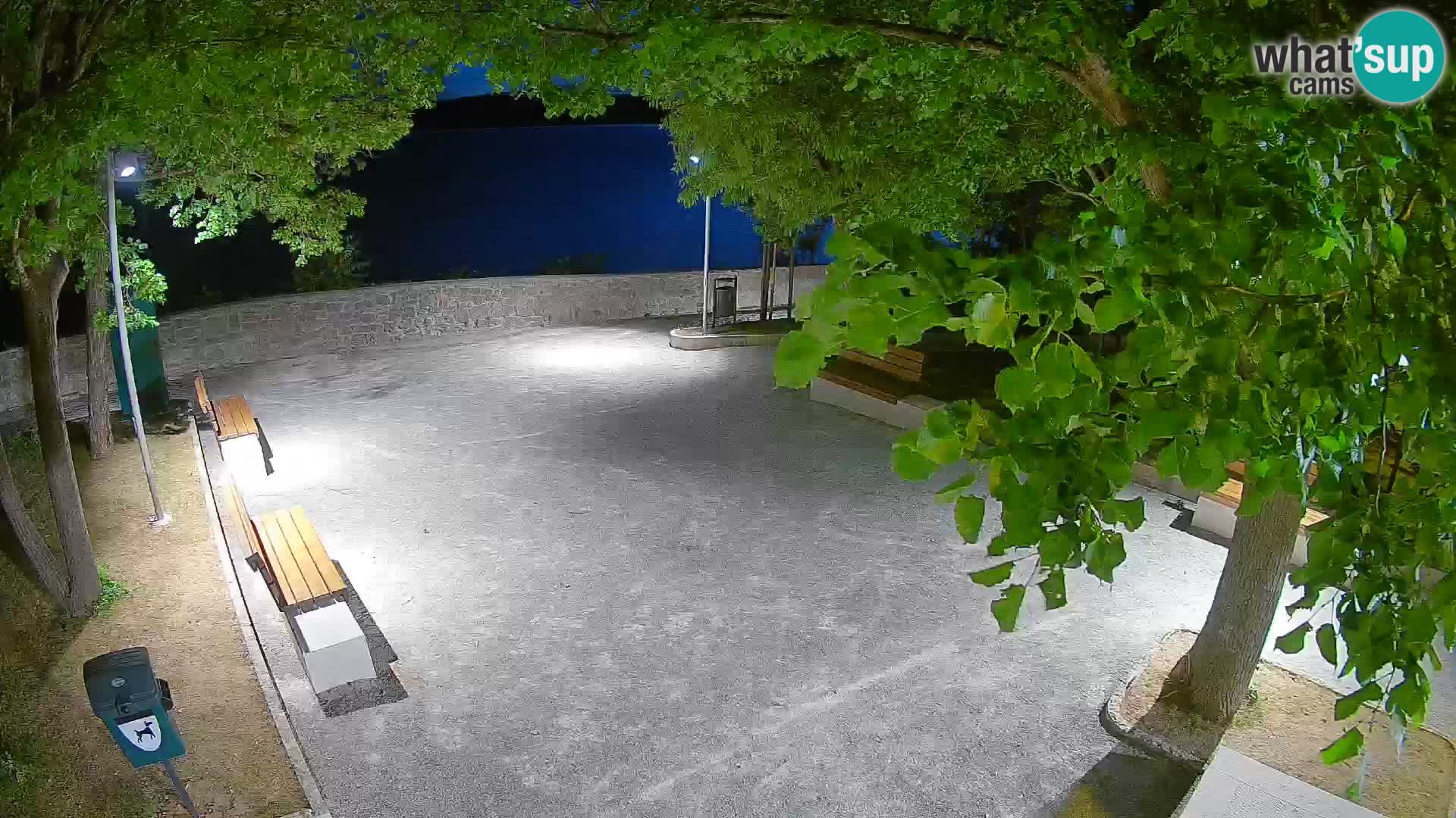 Kamera uživo Senj – Park književnika i Velebitski kanal