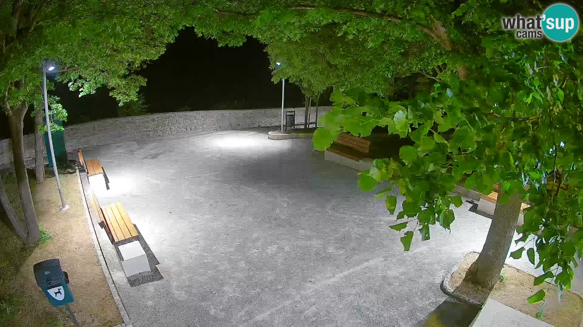 Webcam Senj en direct – Parc des Écrivains et canal du Velebit