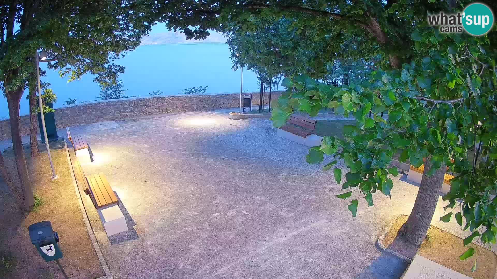 Webcam Senj en direct – Parc des Écrivains et canal du Velebit