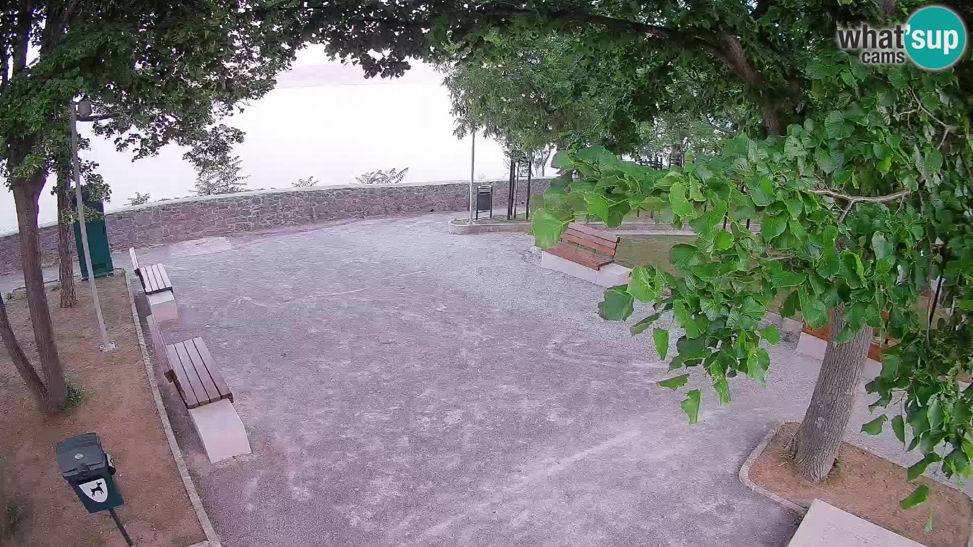 Webcam Senj en direct – Parc des Écrivains et canal du Velebit
