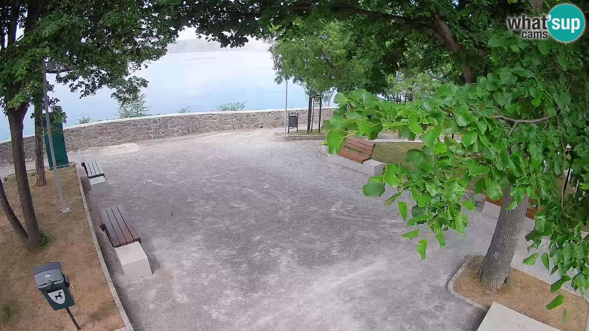 Webcam Senj en direct – Parc des Écrivains et canal du Velebit