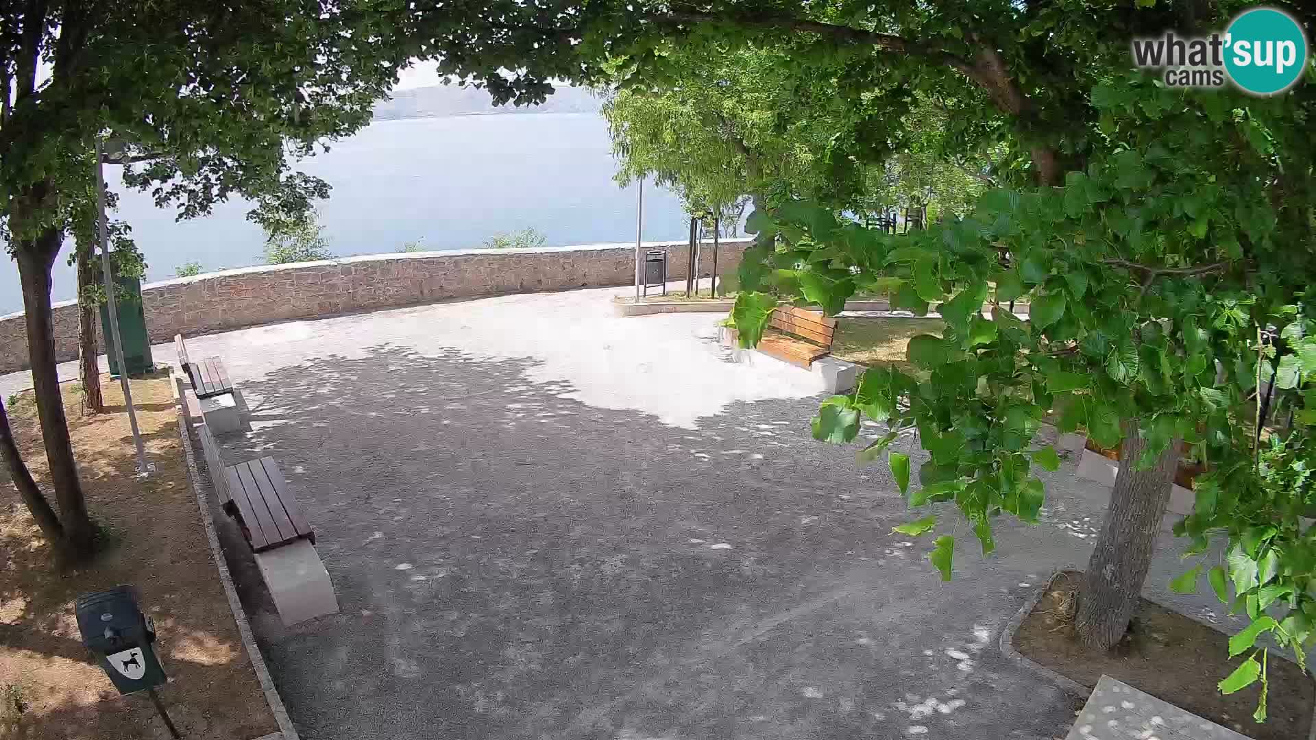 Kamera uživo Senj – Park književnika i Velebitski kanal