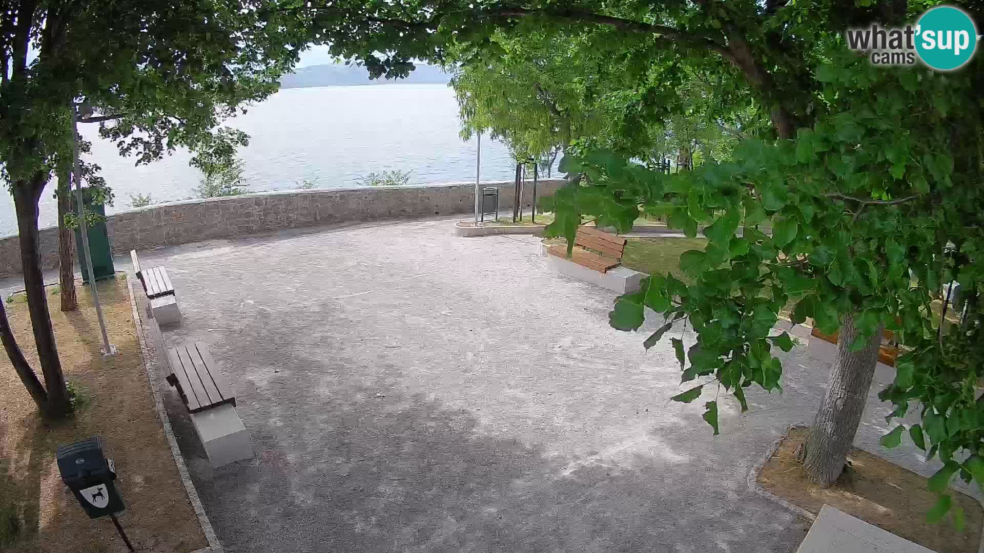 Kamera uživo Senj – Park književnika i Velebitski kanal