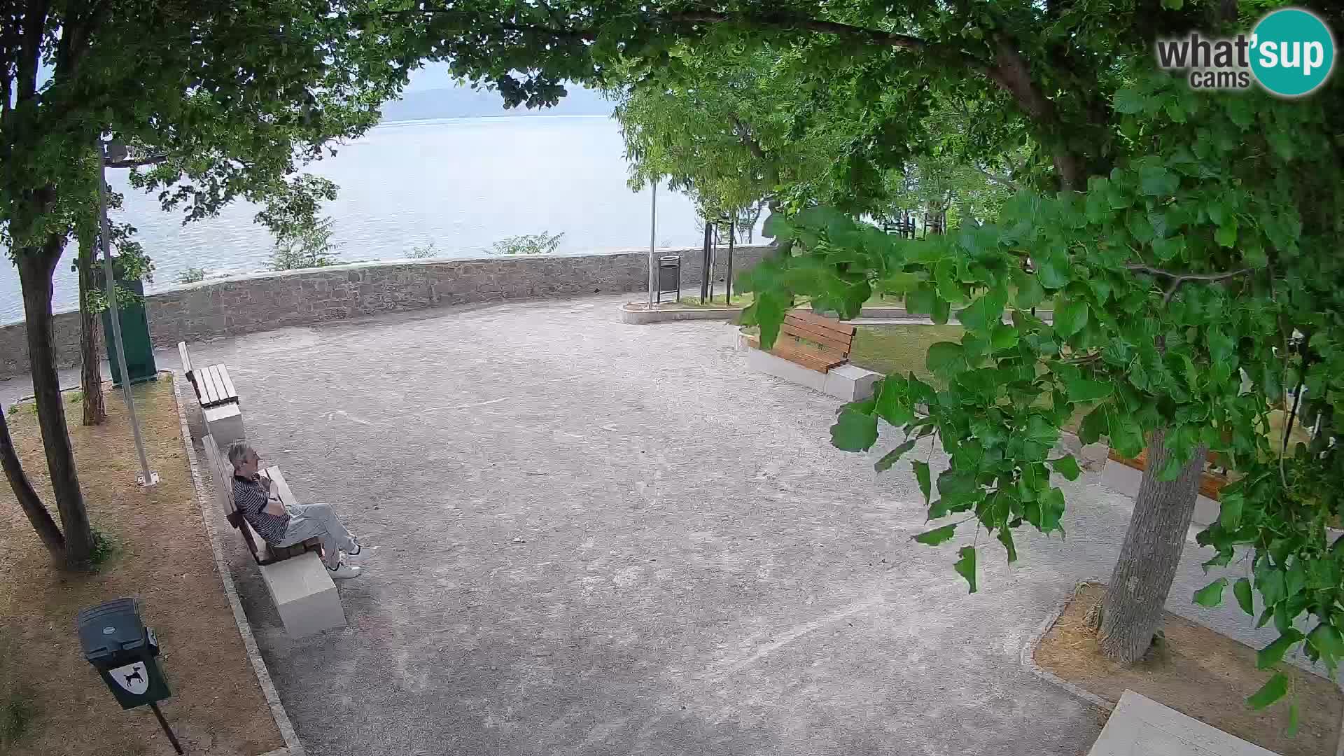 Spletna kamera Senj v živo – Park pisateljev in Velebitski kanal